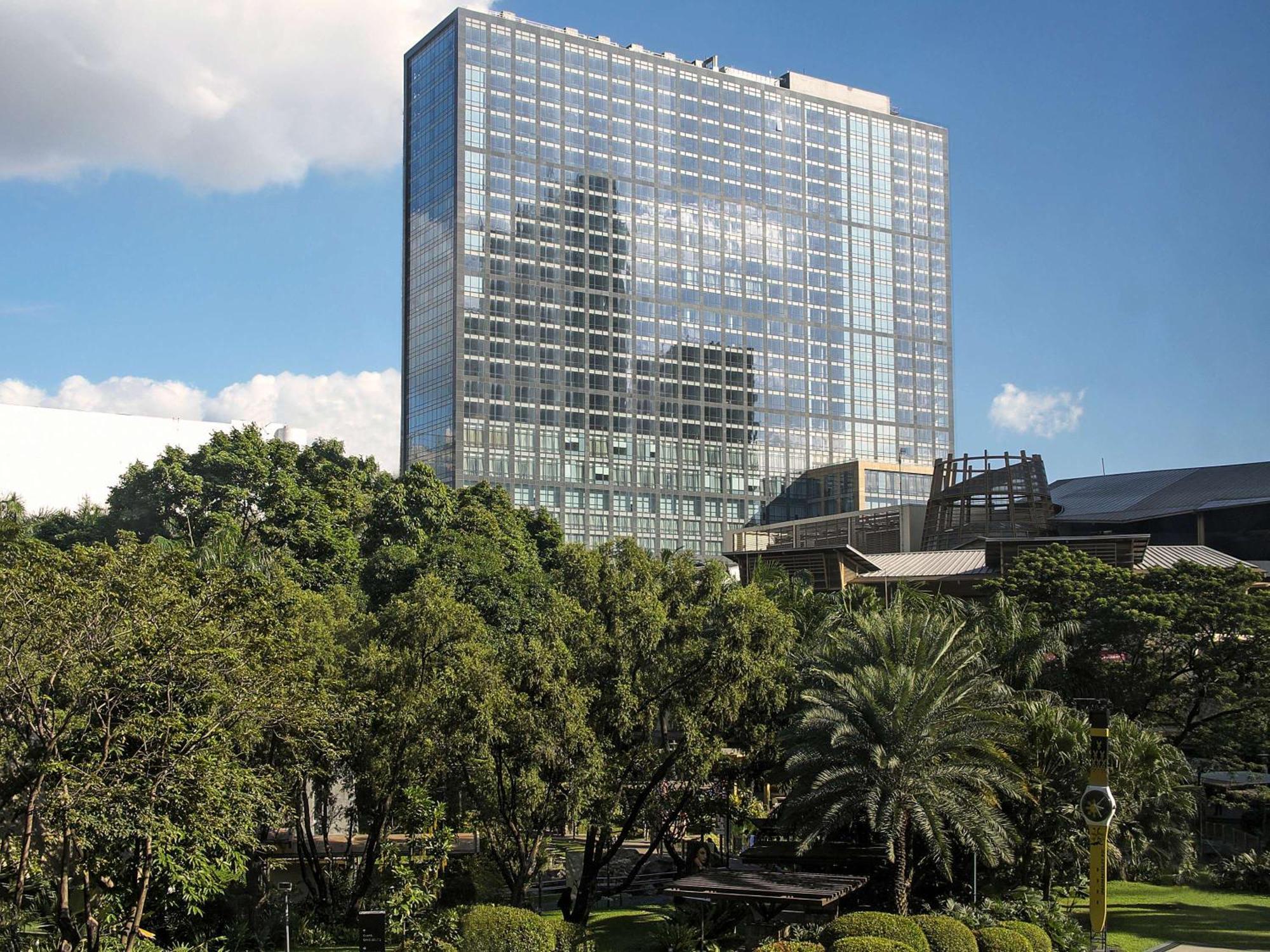 Fairmont Makati Hotel San Pedro Makati Exterior foto The University of Texas MD Anderson Cancer Center